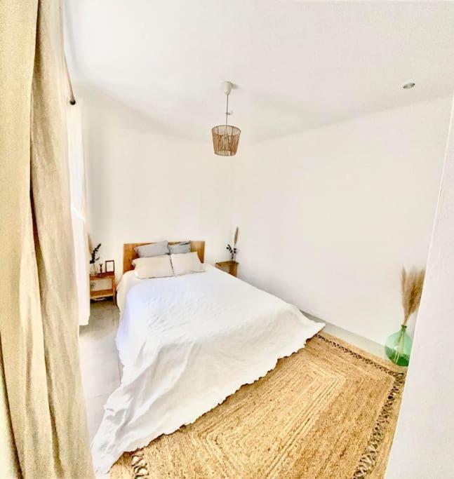 Maison Avec Jardin Et 3 Petits Chats , Proche Du Chateau Lacoste Le Puy-Sainte-Réparade Eksteriør bilde