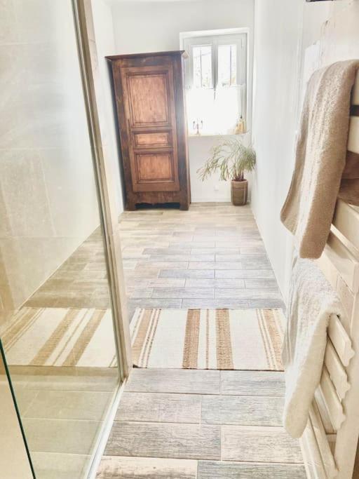 Maison Avec Jardin Et 3 Petits Chats , Proche Du Chateau Lacoste Le Puy-Sainte-Réparade Eksteriør bilde